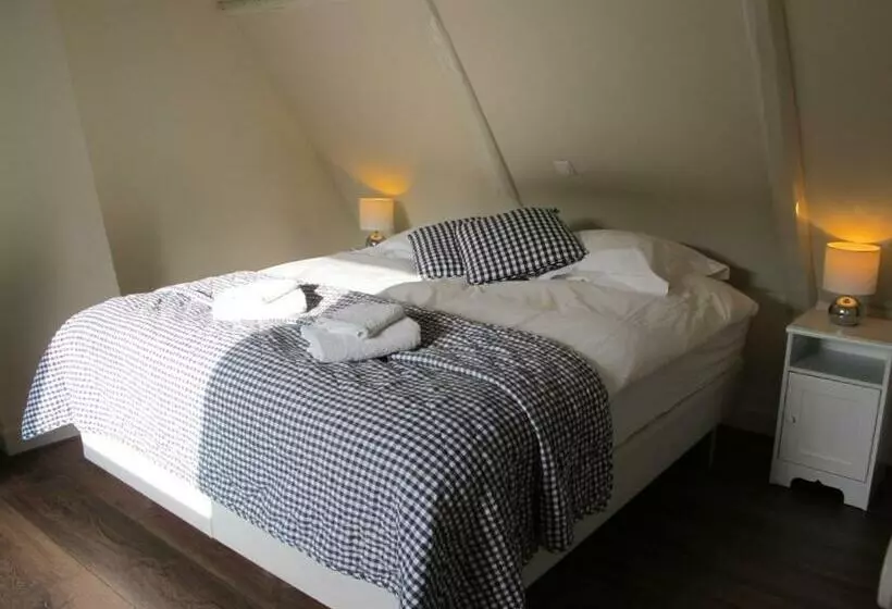 ホテル De Thuiskamer In Grou Als B&b Of Vakantiehuis