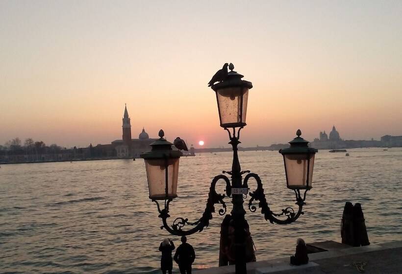 هتل Ecogarden Camping With Rooms