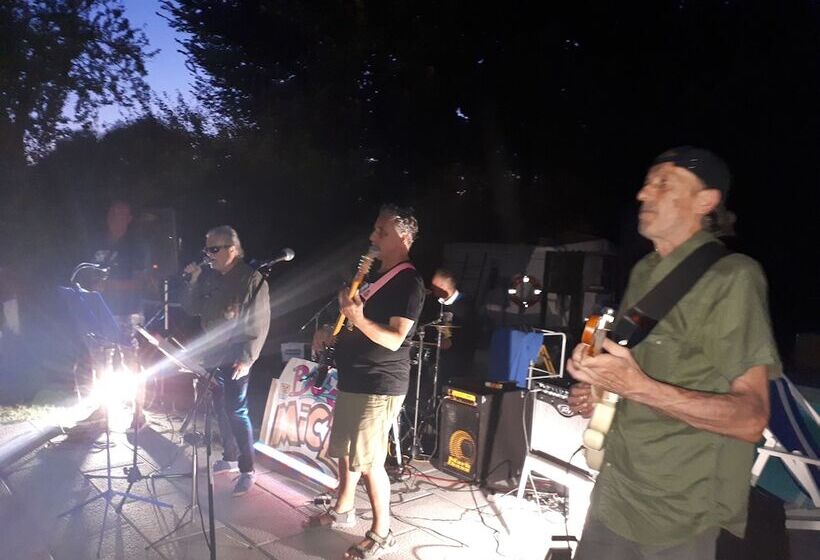 هتل Ecogarden Camping With Rooms