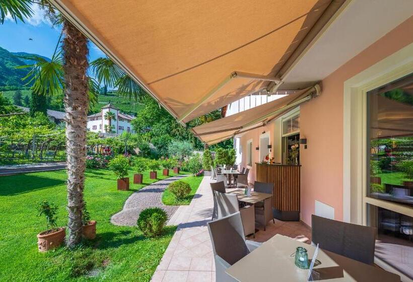 Отель Gartenheim Tramin