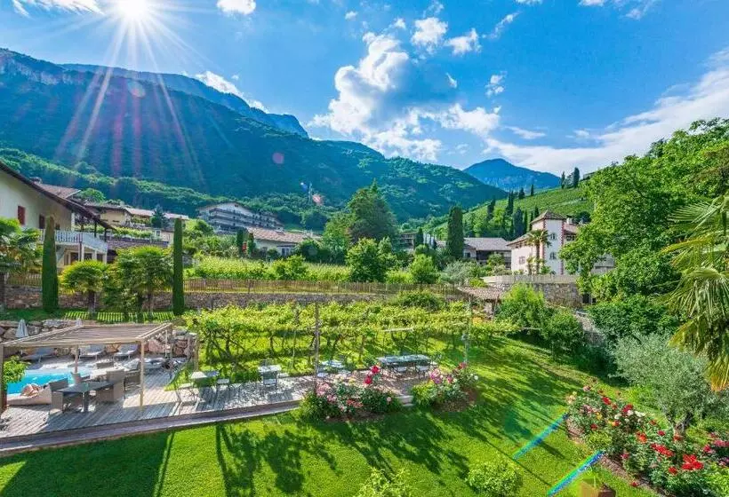 Hotelli Gartenheim Tramin