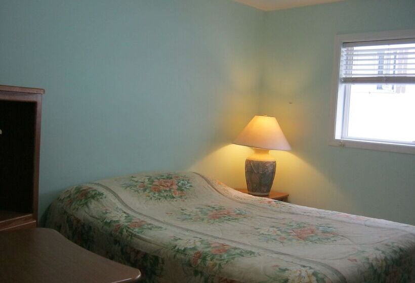 בית מלון כפרי Kelowna Okanagan Lake Hostel