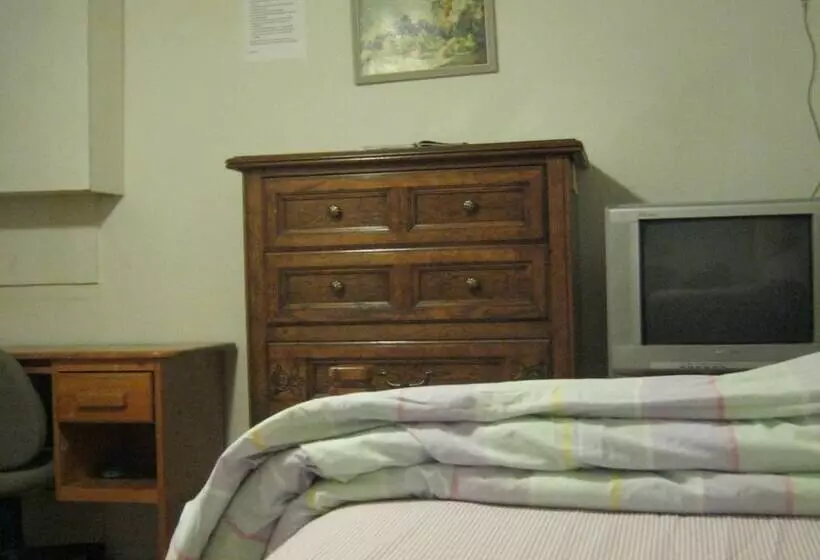 ホテル Kelowna Okanagan Lake Hostel