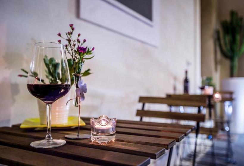 酒店 Kyanos Residence