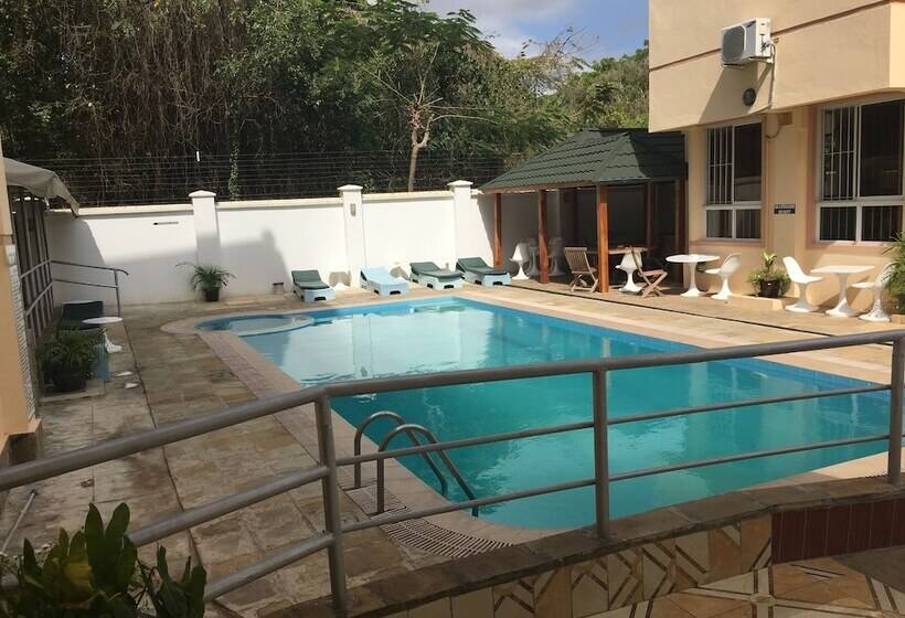 هتل Pavilion Holiday Resort