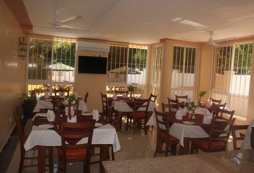 هتل Pavilion Holiday Resort