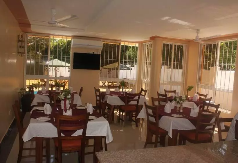 هتل Pavilion Holiday Resort