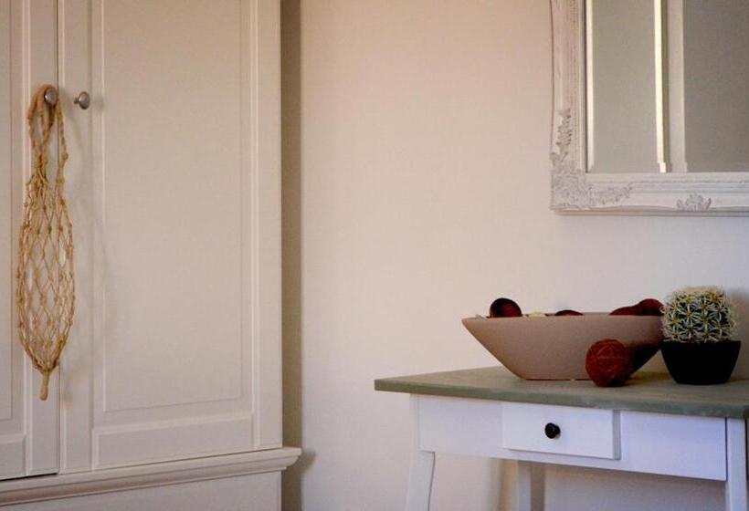 Отель Re Umberto Suite