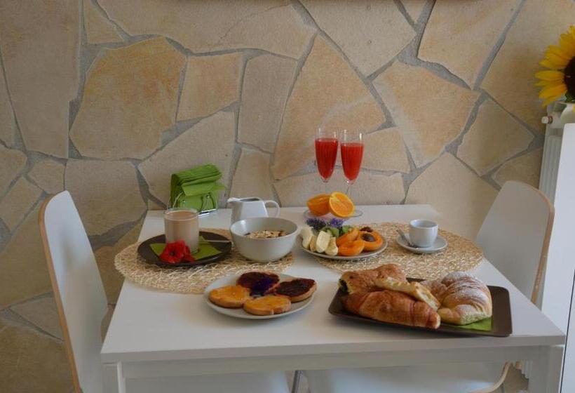 Отель Re Umberto Suite