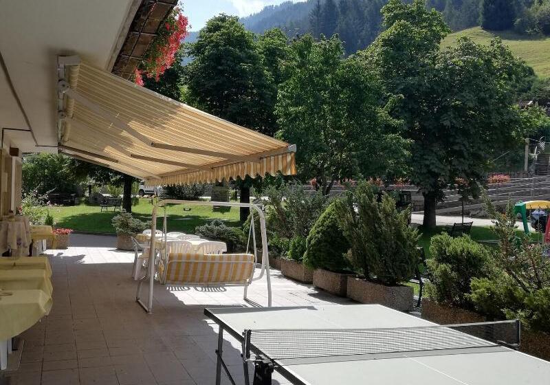 בית מלון כפרי Rodes