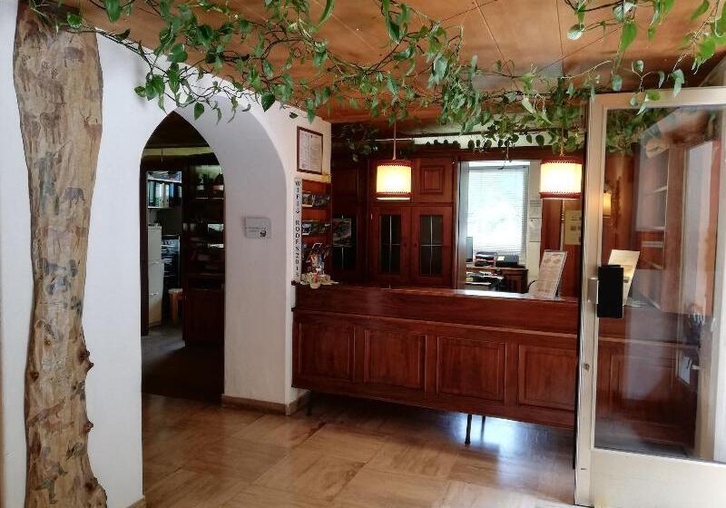 בית מלון כפרי Rodes