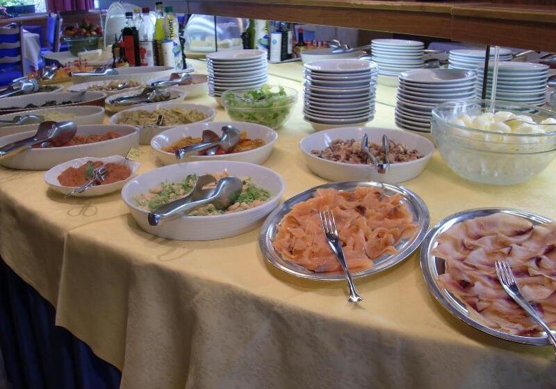 בית מלון כפרי Rodes