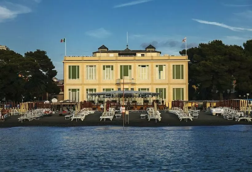 Suite Hotel Nettuno