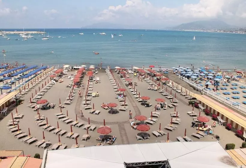 Suite Hotel Nettuno