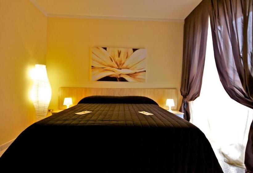 Отель Valentino