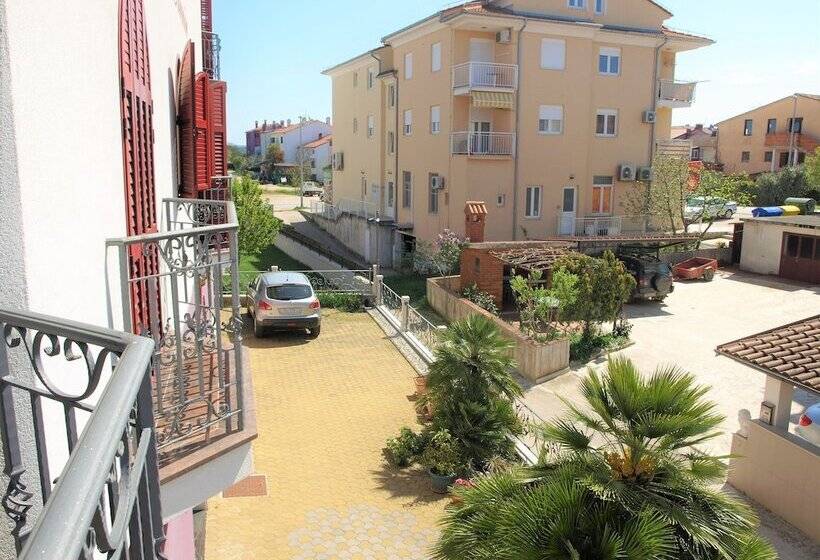 בית מלון כפרי Villa Armin