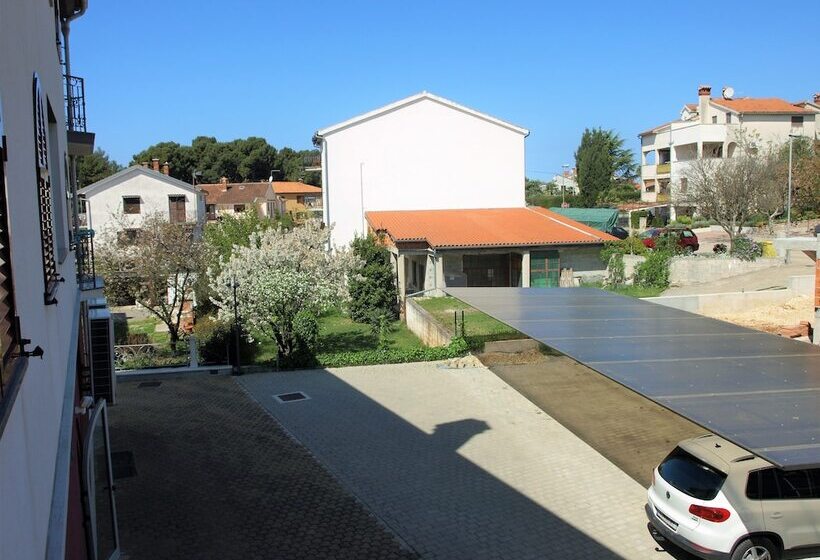 בית מלון כפרי Villa Armin