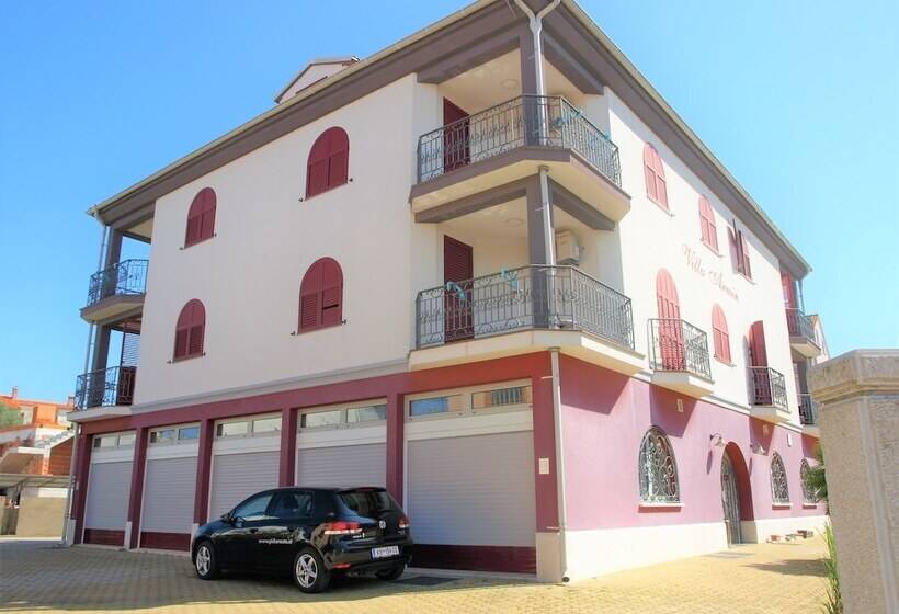 בית מלון כפרי Villa Armin