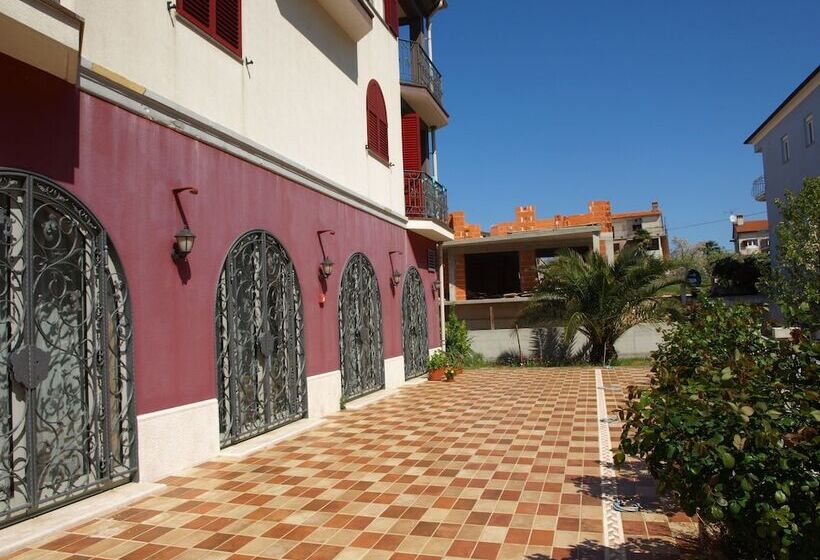 בית מלון כפרי Villa Armin