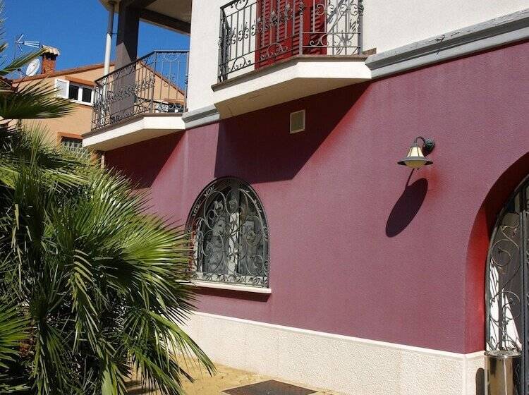 בית מלון כפרי Villa Armin