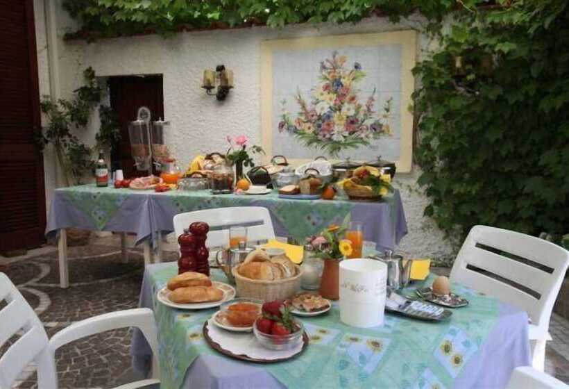 בית מלון כפרי Villa Mafalda