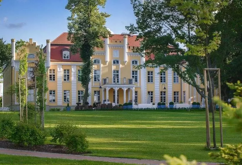Relais & Châteaux Hotel Quadrille   Adults Only