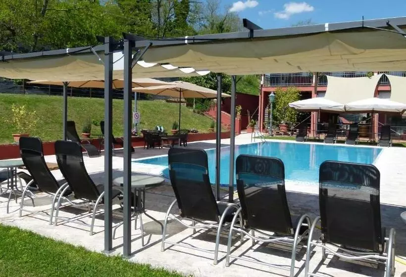 Hotelli Albergo La Luna