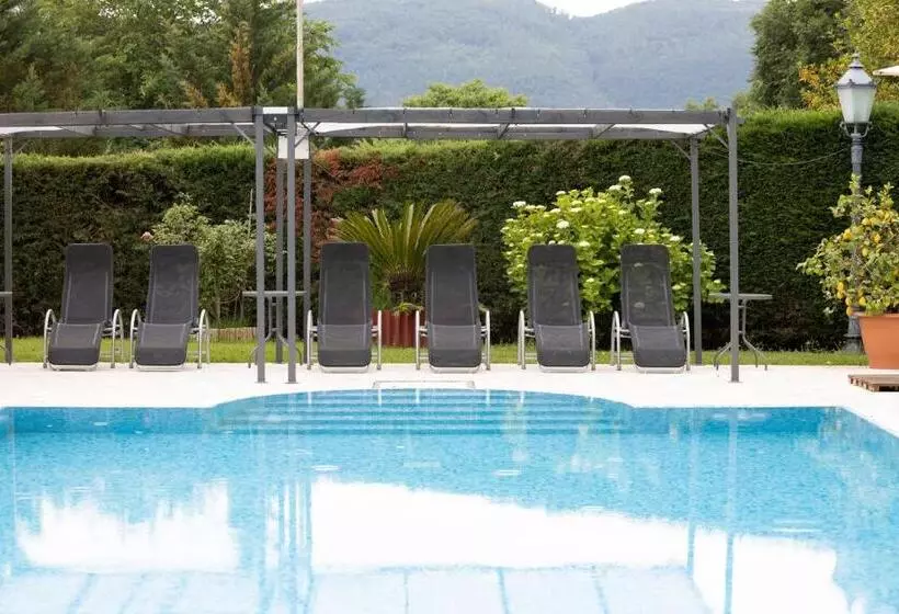 Hotelli Albergo La Luna