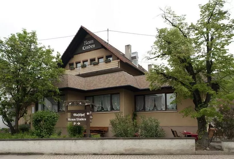 ホテル Gasthof Neun Linden