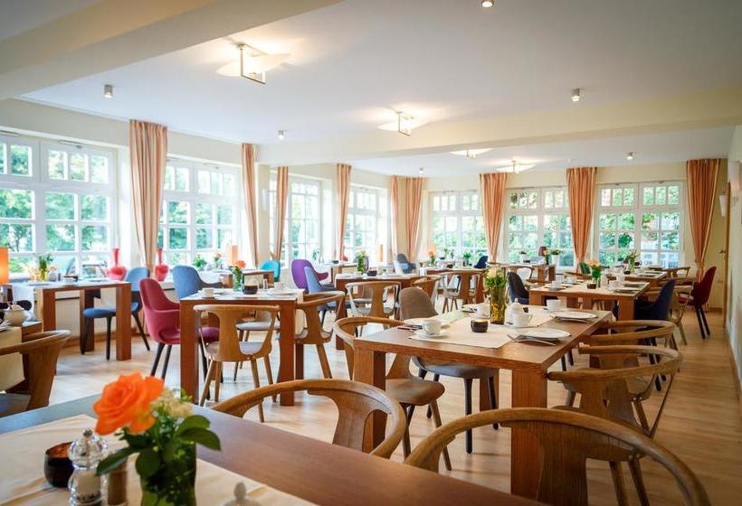 Отель Künstlerherberge