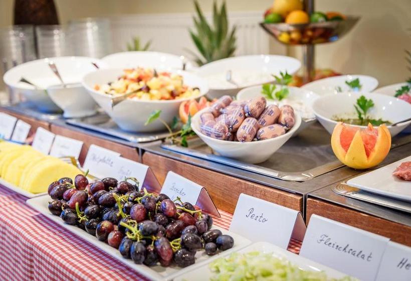 Отель Künstlerherberge