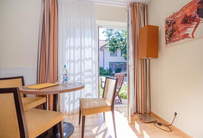 Отель Künstlerherberge