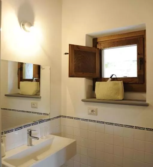هتل La Casa Nova