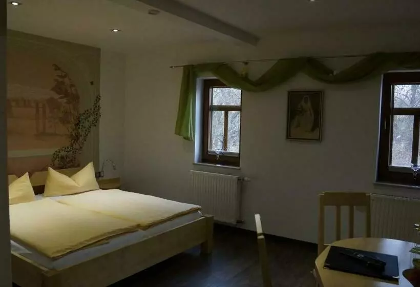 ホテル Pension Mühlrad