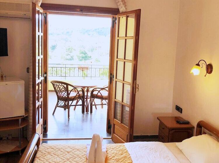 فندق Regina Corfu