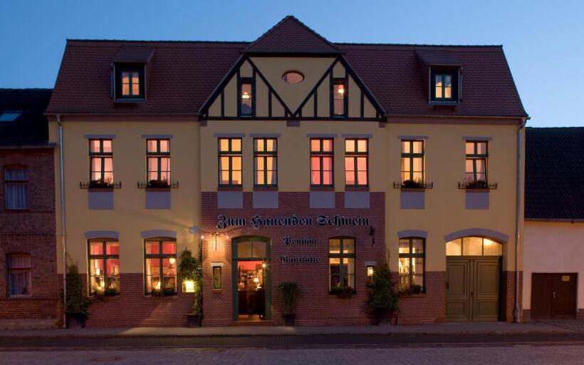 فندق Zum Hauenden Schwein