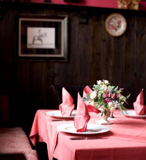 فندق Zum Hauenden Schwein