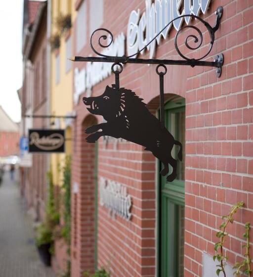 فندق Zum Hauenden Schwein