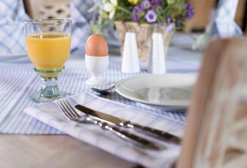 فندق Zum Hauenden Schwein