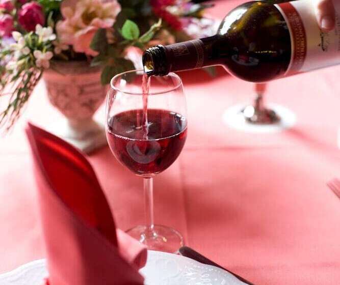 فندق Zum Hauenden Schwein