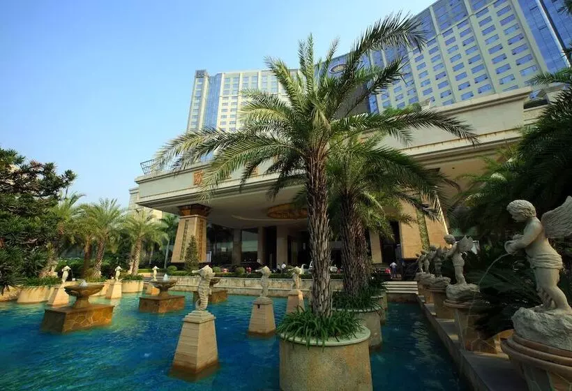 Hotelli Eurasia International