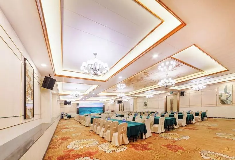 Hotelli Eurasia International