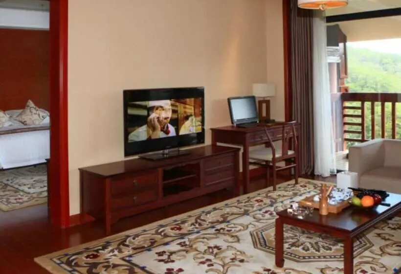 ホテル New Century Resort & Spa Puer