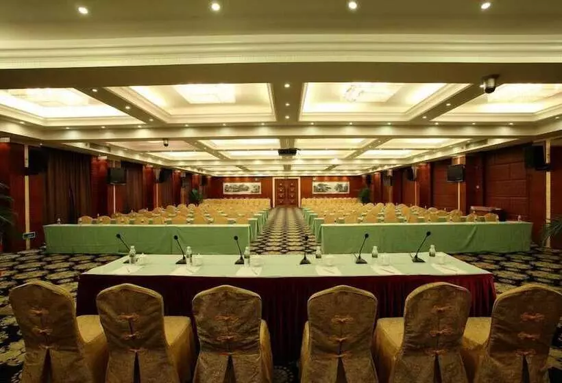 Hna New World Hotel Danzhou