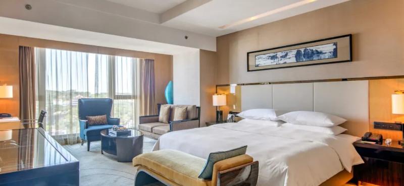 Hotel Shishi Lvdao International