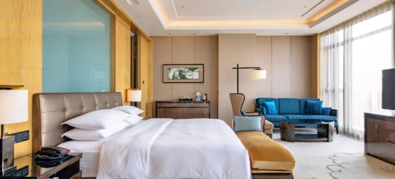 Hotel Shishi Lvdao International