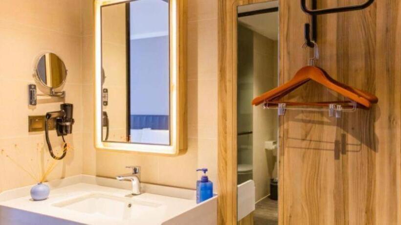 Hanting Premium Hotel Haining China Leather City