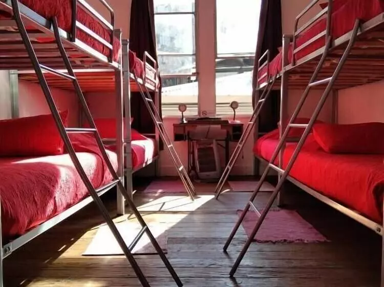 هتل Casa Volante Hostal