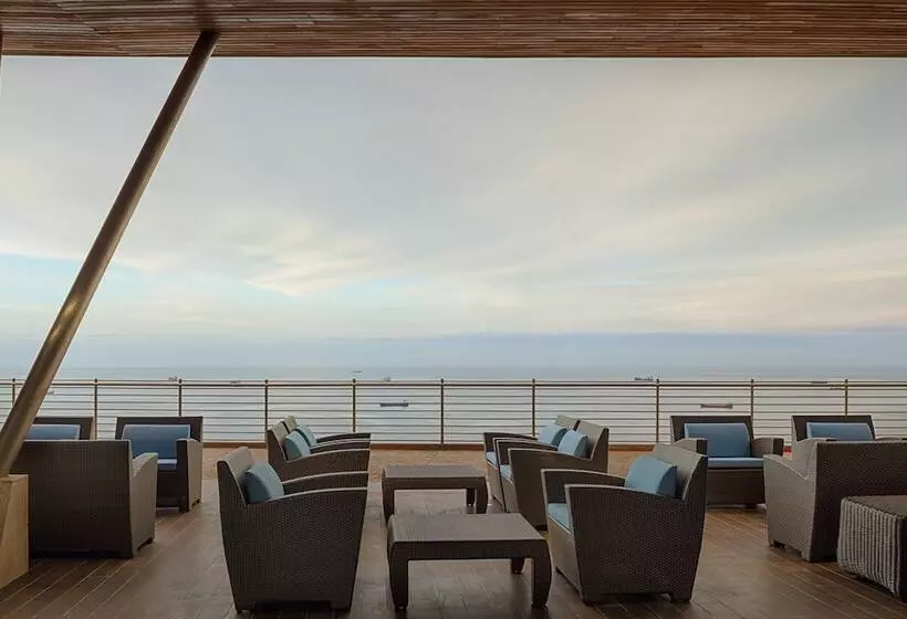 ホテル Four Points By Sheraton Oran