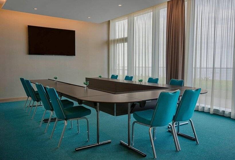 هتل Four Points By Sheraton Oran